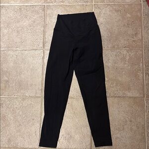 High-Waisted criss- cross Black Leggings